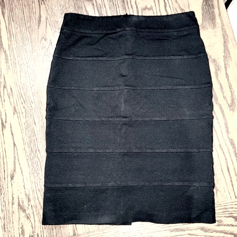 Thalian EUC Classic Black High Waisted Timeless Pencil Business Skirt - SIZE 4